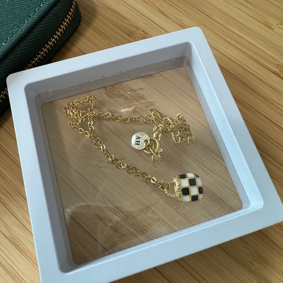 Checkerboard necklace - Picture 2 of 2